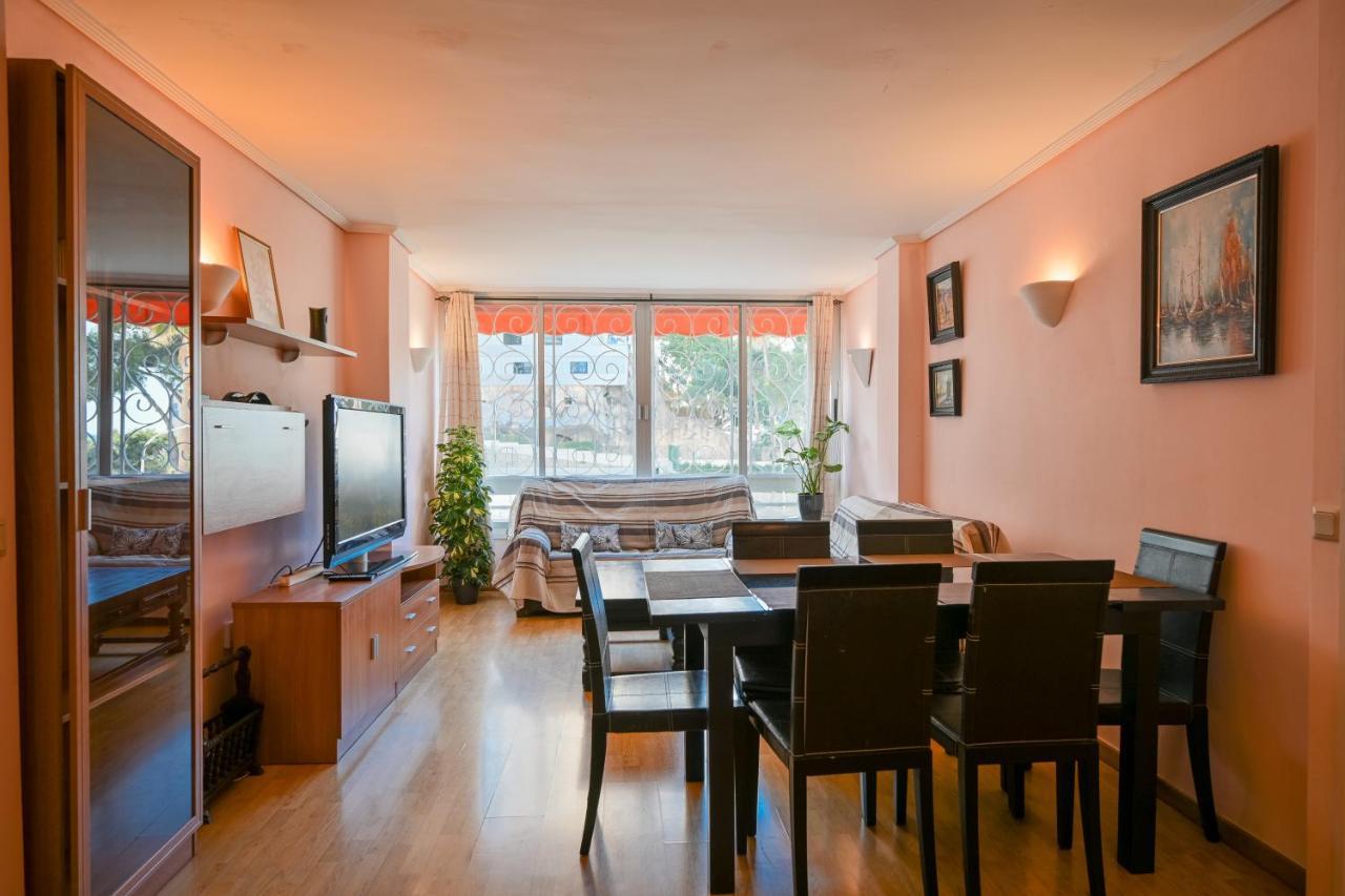 Beautiful Parque Loix 4 Bedroom Apartment Shared Pool, Tennis Court Benidorm Kültér fotó
