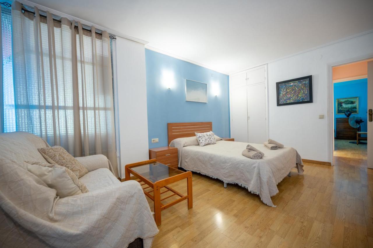 Beautiful Parque Loix 4 Bedroom Apartment Shared Pool, Tennis Court Benidorm Kültér fotó