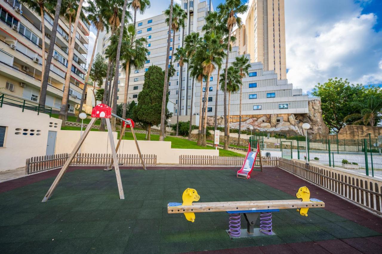 Beautiful Parque Loix 4 Bedroom Apartment Shared Pool, Tennis Court Benidorm Kültér fotó