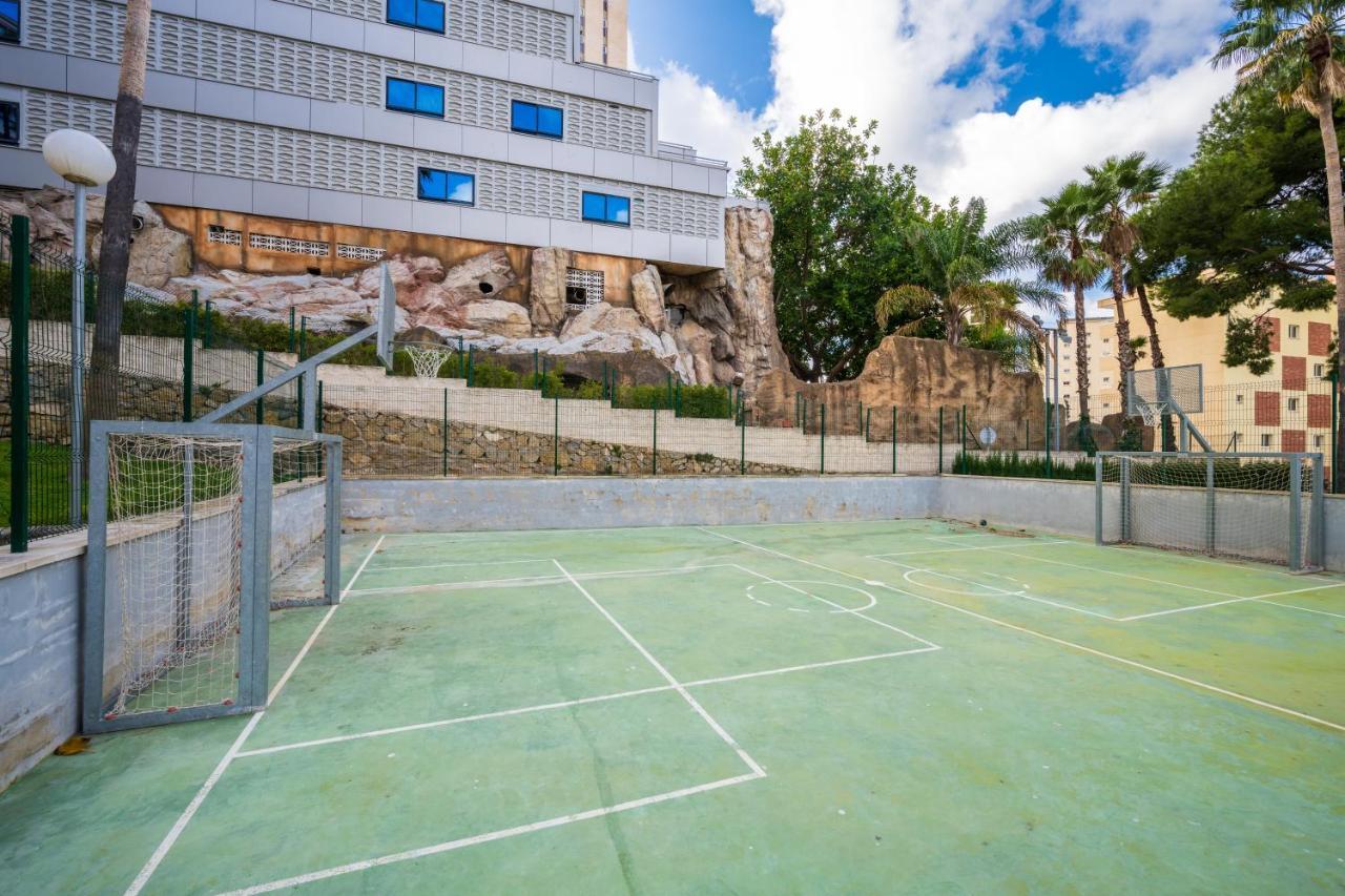 Beautiful Parque Loix 4 Bedroom Apartment Shared Pool, Tennis Court Benidorm Kültér fotó