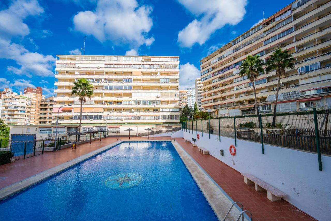 Beautiful Parque Loix 4 Bedroom Apartment Shared Pool, Tennis Court Benidorm Kültér fotó